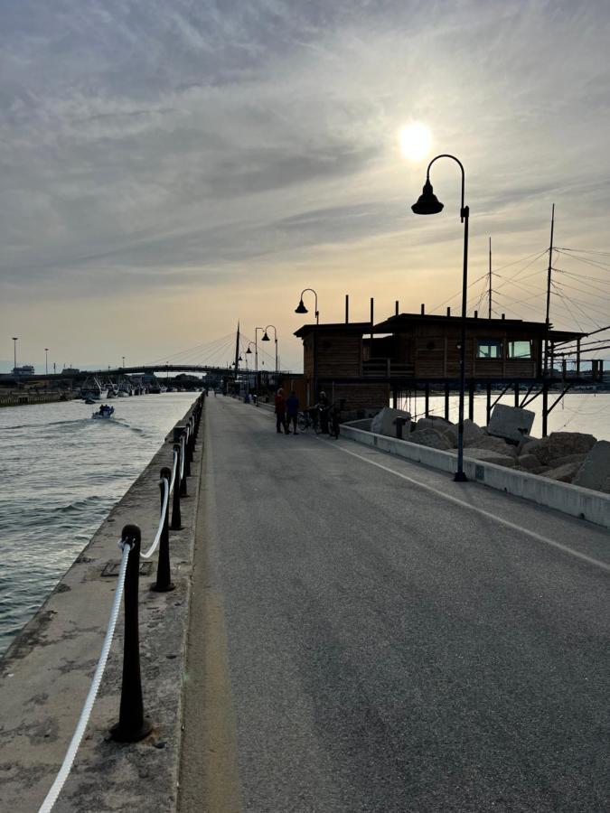 "Casa Incantevole" Fronte Mare Pescara - Appartamento Via Buozzi エクステリア 写真