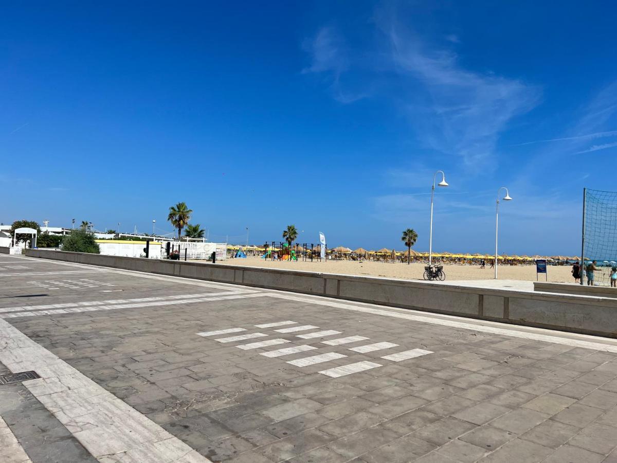 "Casa Incantevole" Fronte Mare Pescara - Appartamento Via Buozzi エクステリア 写真